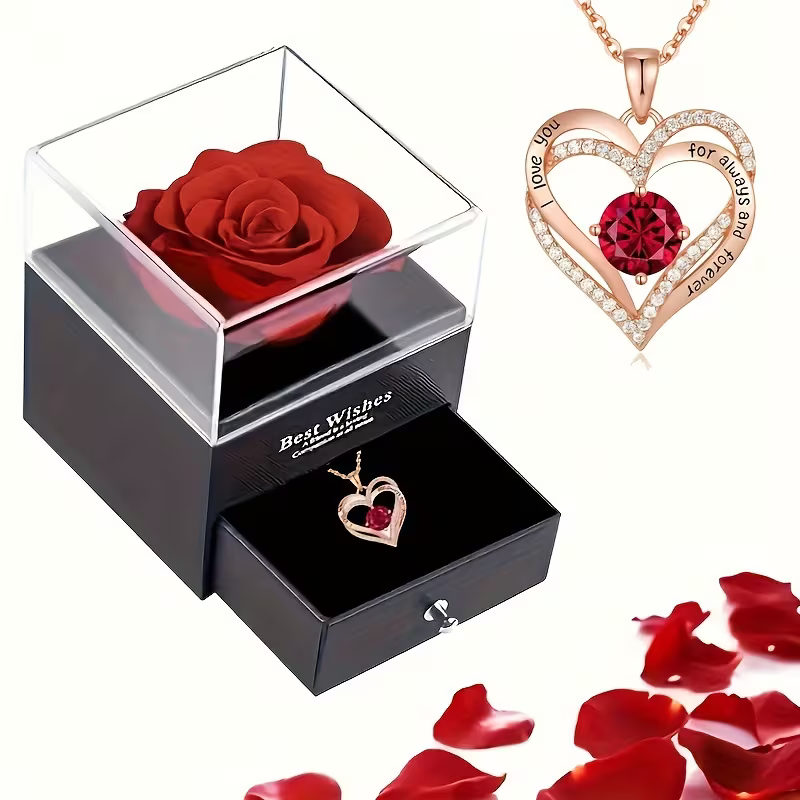 Подаръчна кутия с червена роза и колие със сърцевиден медальон Rose for Her
